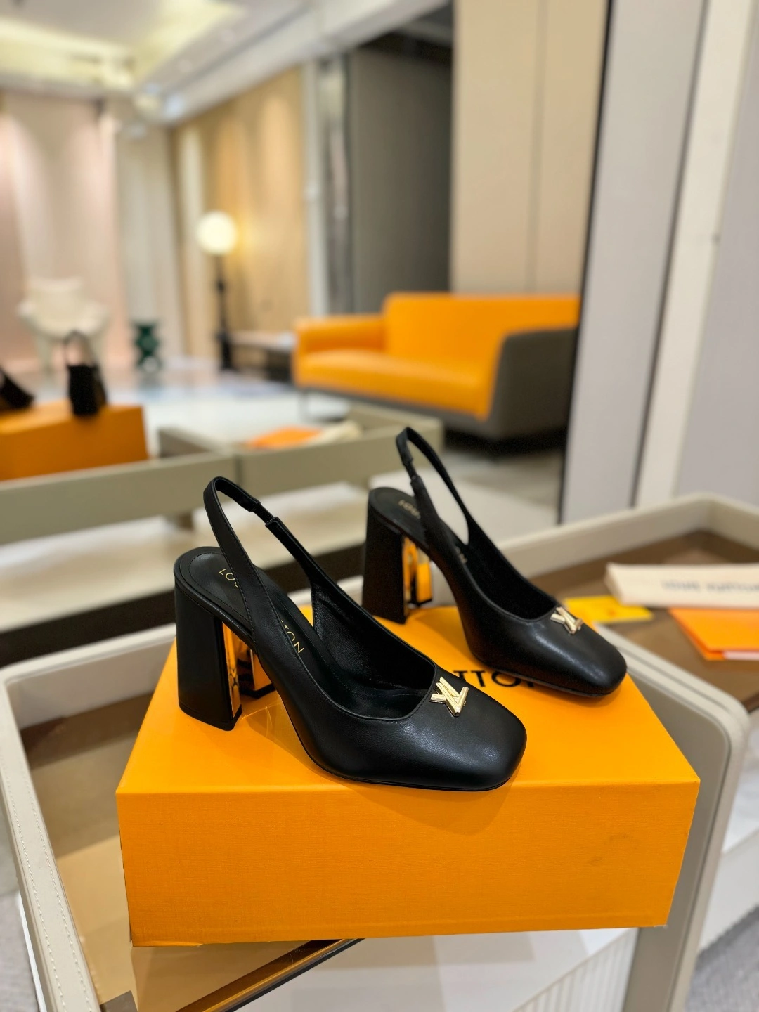 COCO-- 8V 1AGUG5 Calfskin goatski Heel height：8.5CM item:E-X158D4128